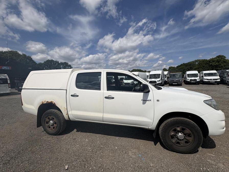 2011 Toyota Hilux – Model: HI-Luxury HL2 D-4D 4×4 Double Cab – FP11PLZ