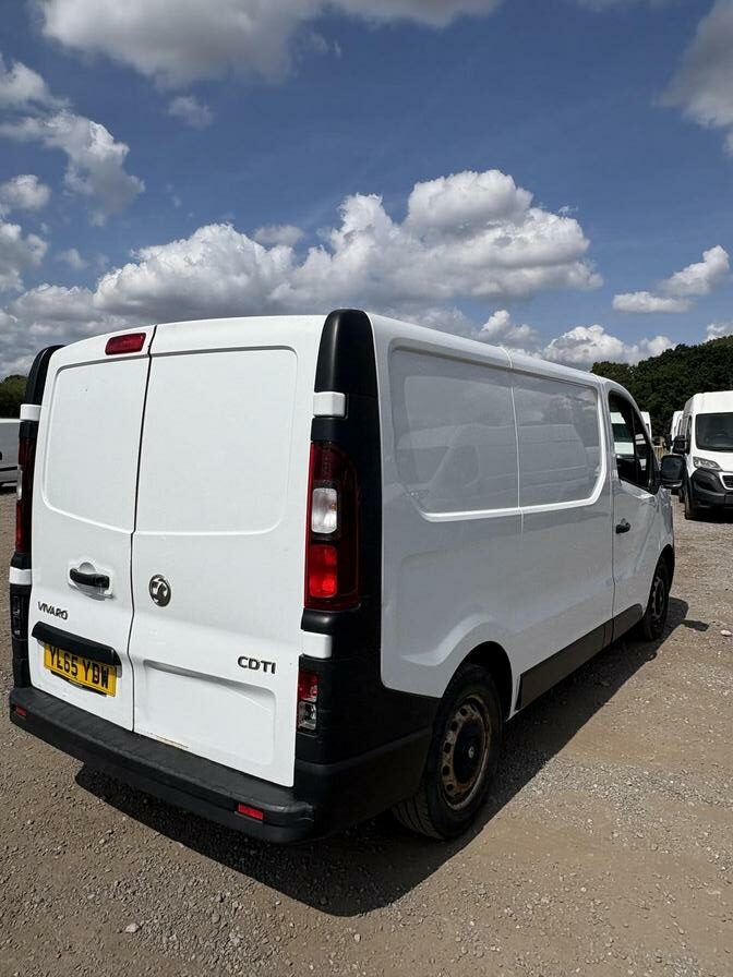 2016 Vauxhall Vivaro – Model: Vivaro  2700 CDTI – YL65YDW