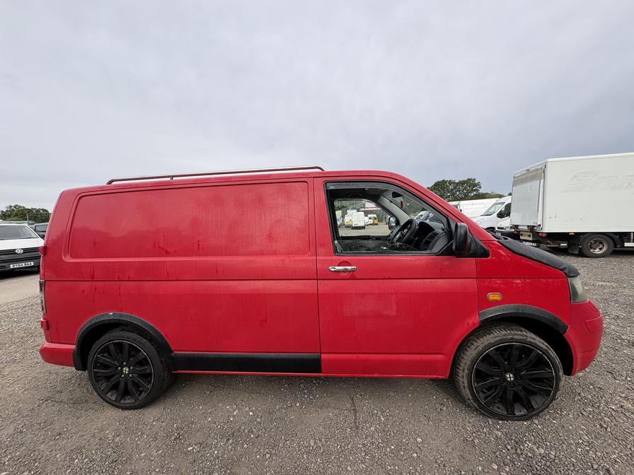 2005 Volkswagen Transporter – Model: Transporter T28 104 TDI – LR05YFB