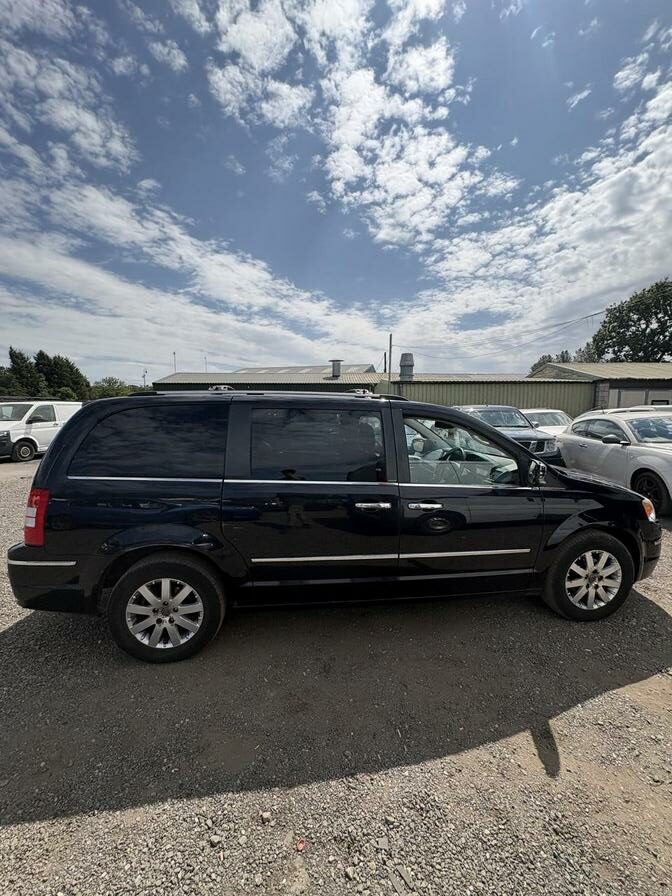 2010 Chrysler Voyager – Model: Grand Voyager Limited CRD Auto – RV60ZWB