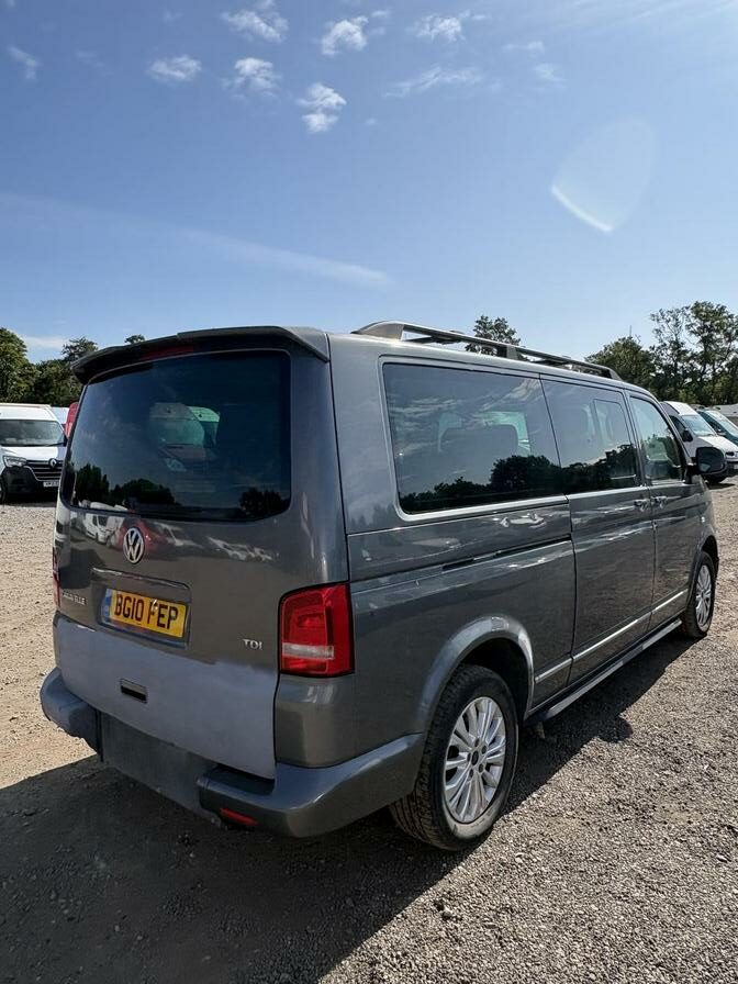 2010 Volkswagen Caravelle – Model: Caravelle SE TDI 180 Auto – BG10FEP