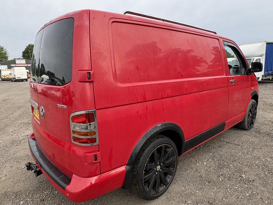 2005 Volkswagen Transporter – Model: Transporter T28 104 TDI – LR05YFB