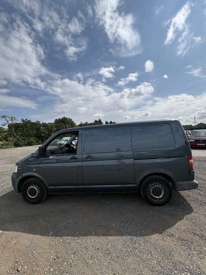 2006 Volkswagen Transporter – Model: Transporter T28 130 TDI – LR06NRY