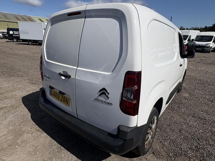 2020 Citroen Berlingo – Model: Berlingo 1000 Enterprise Blue HDi S/S – LA69ZRN