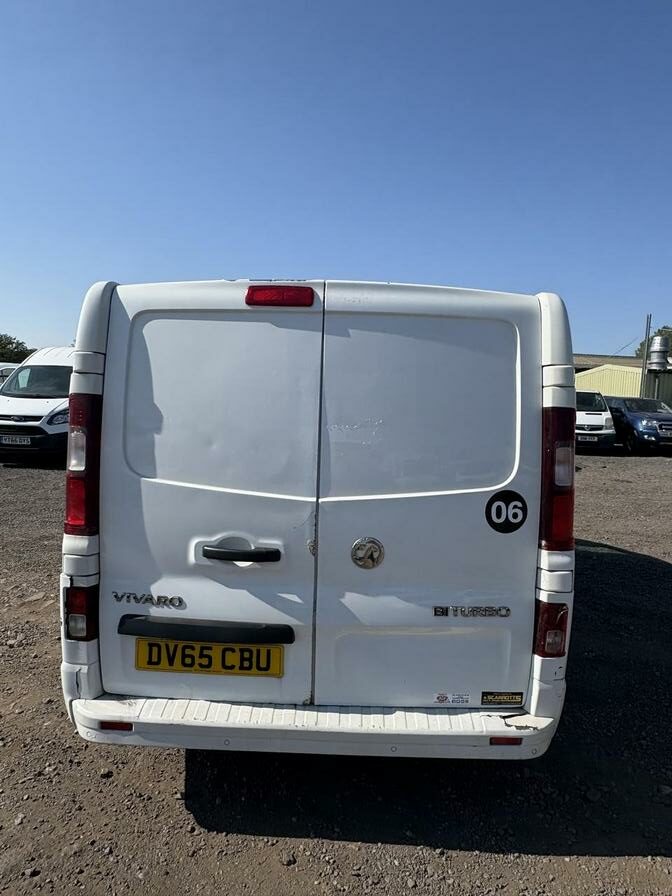 2015 Vauxhall Vivaro – Model: Vivaro 2900 Sportive Bi-T CDTi ecoFLEX S/S – DV65CBU