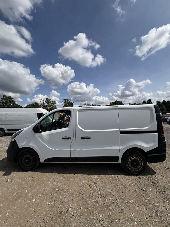 2016 Vauxhall Vivaro – Model: Vivaro  2700 CDTI – YL65YDW
