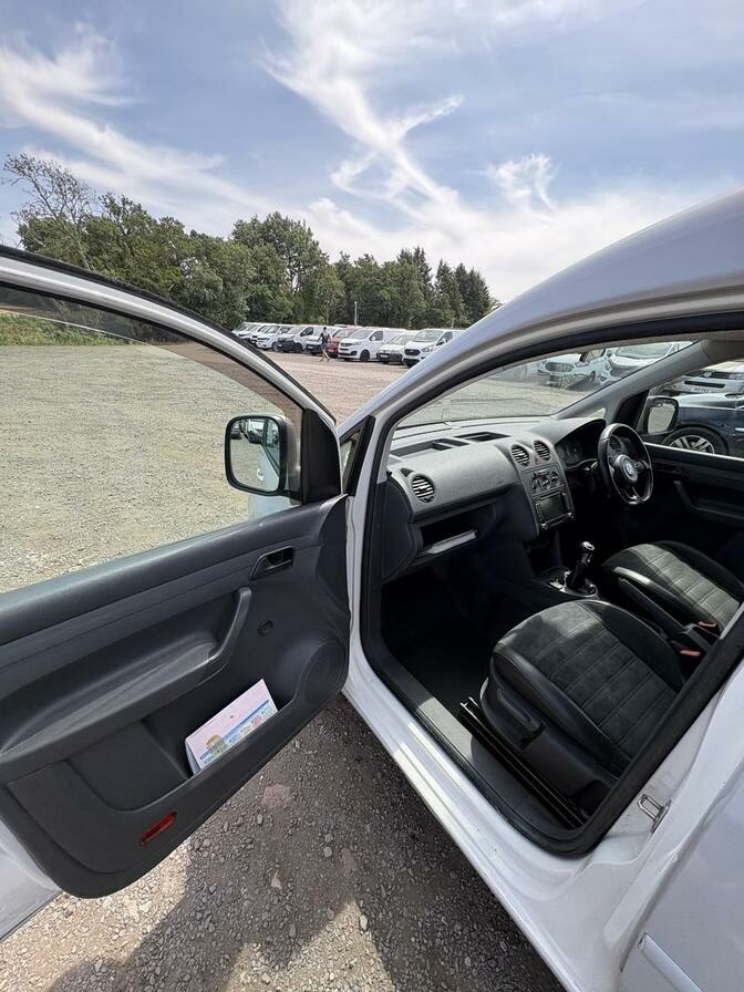 2011 Volkswagen Caddy – Model: Caddy C20 TDI 102 – NU61XXP