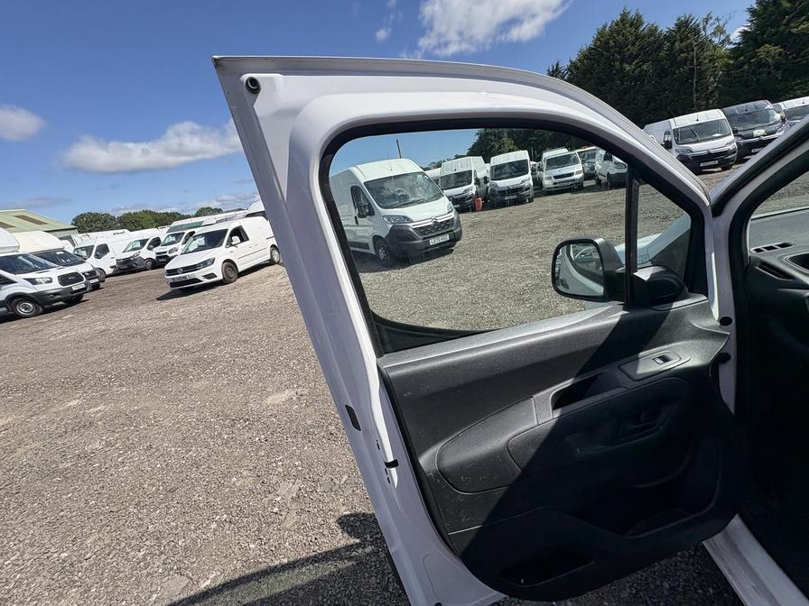 2020 Citroen Berlingo – Model: Berlingo 1000 Enterprise Blue HDi S/S – LA69ZRN