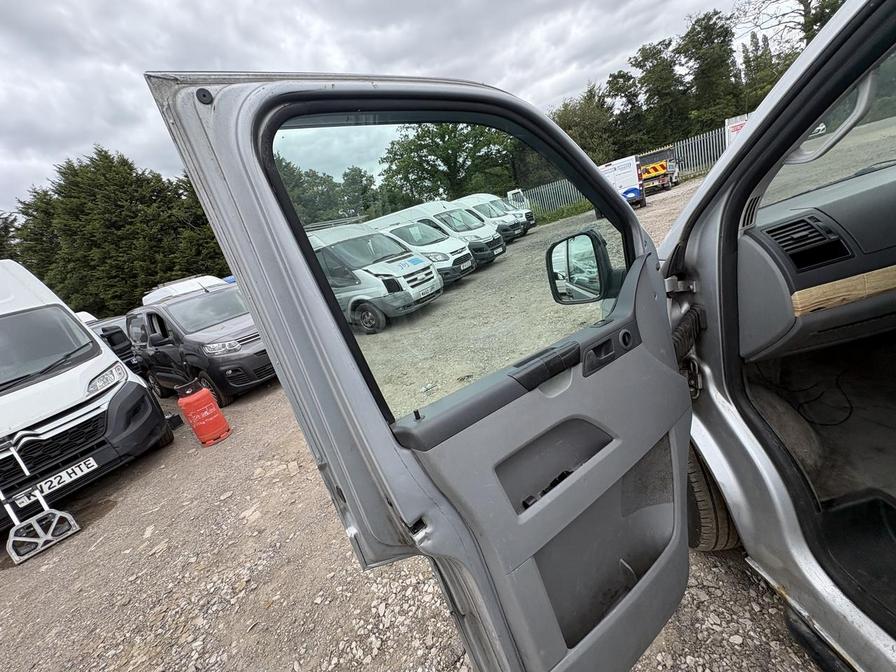 2006 Volkswagen Transporter – Model: Transporter T30 130 TDI SWB Automatic – WU06UJF