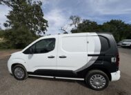 2019 Vauxhall Combo – Model: Combo 2000 Sportive S/S – VK69FXP
