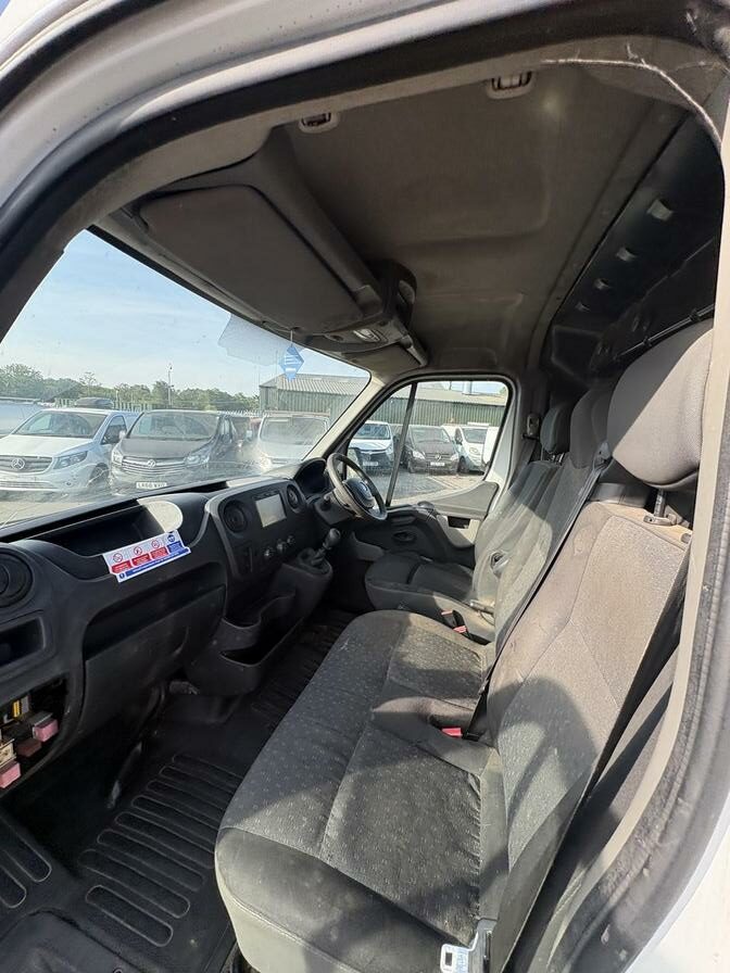 2018 Vauxhall Movano – Model: Movano L3H2 F3500 CDTi – LR18KZP