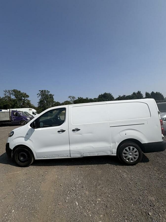 2020 Vauxhall Vivaro – Model: Vivaro 2900 Dynamic S/S – DS70WYF