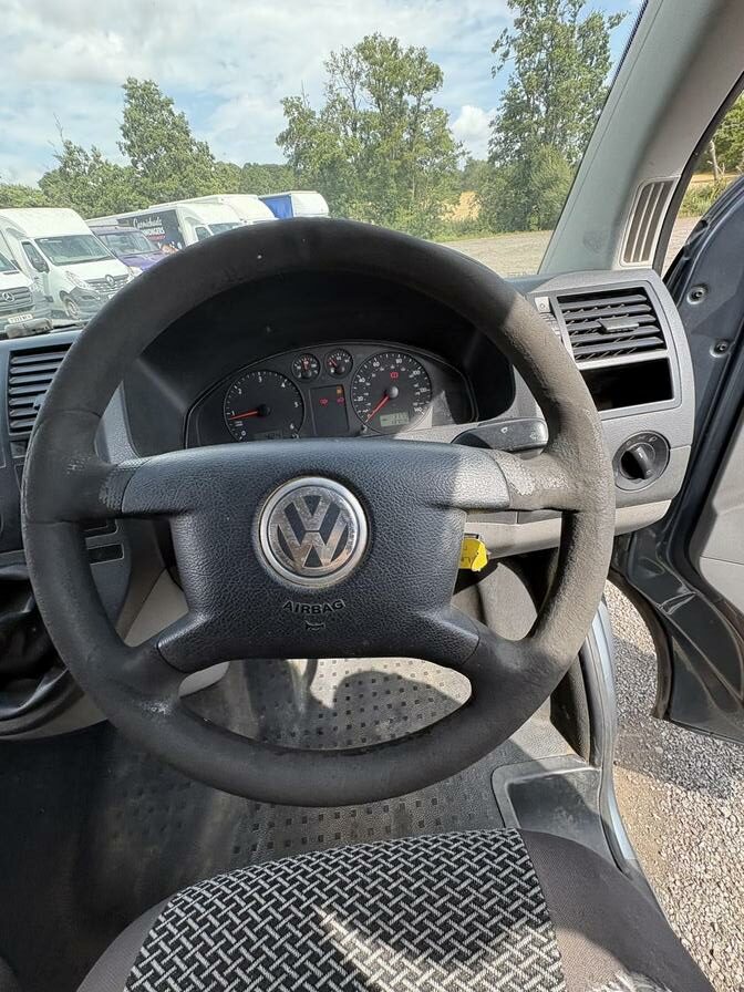 2006 Volkswagen Transporter – Model: Transporter T28 130 TDI – LR06NRY