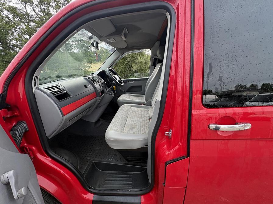 2005 Volkswagen Transporter – Model: Transporter T28 104 TDI – LR05YFB