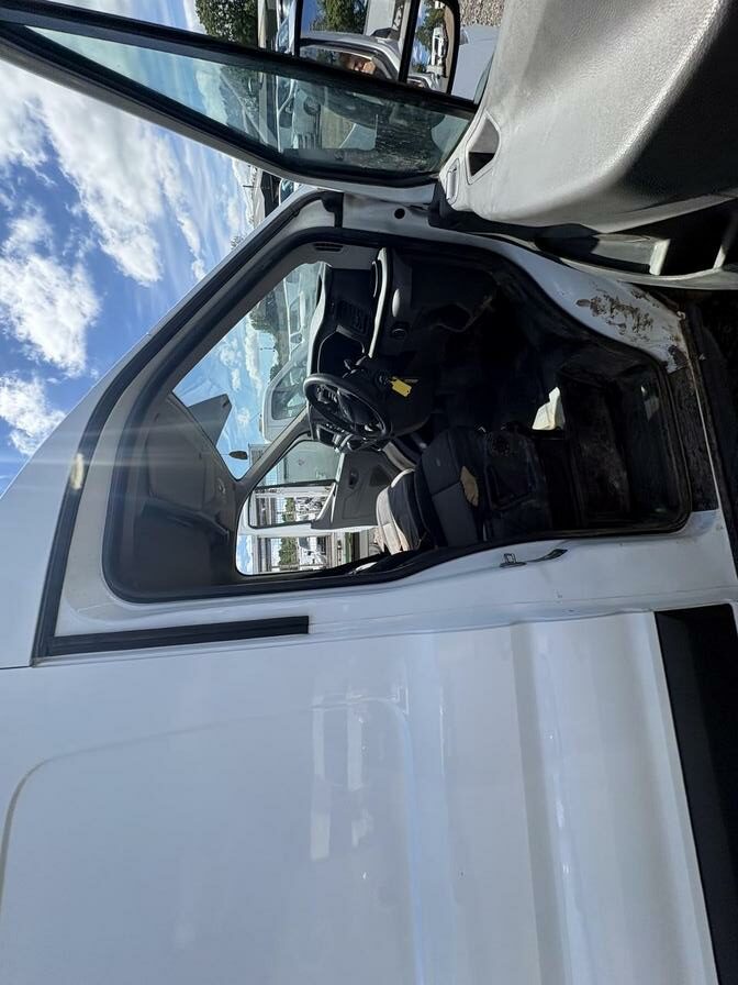 2019 Ford Transit – Model: Transit 350 Leader EcoBlue – WR69OEG