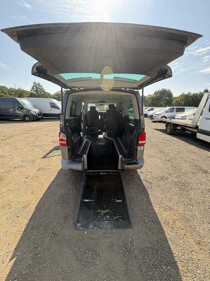 2010 Volkswagen Caravelle – Model: Caravelle SE TDI 180 Auto – BG10FEP