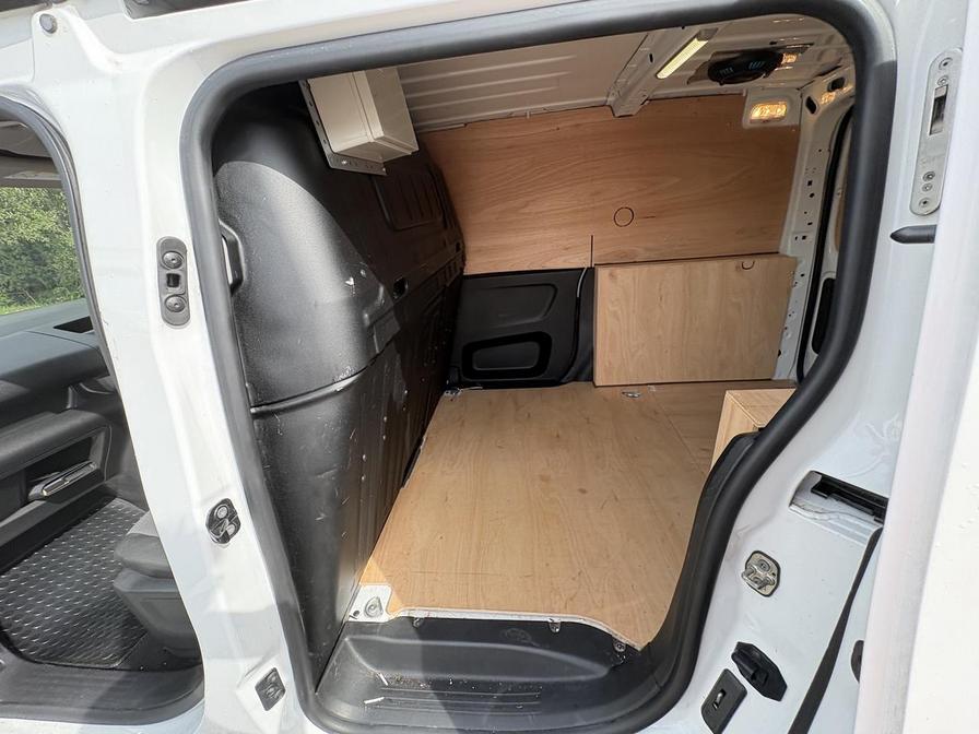 2019 Vauxhall Combo – Model: Combo 2000 Sportive S/S – VK69FXP