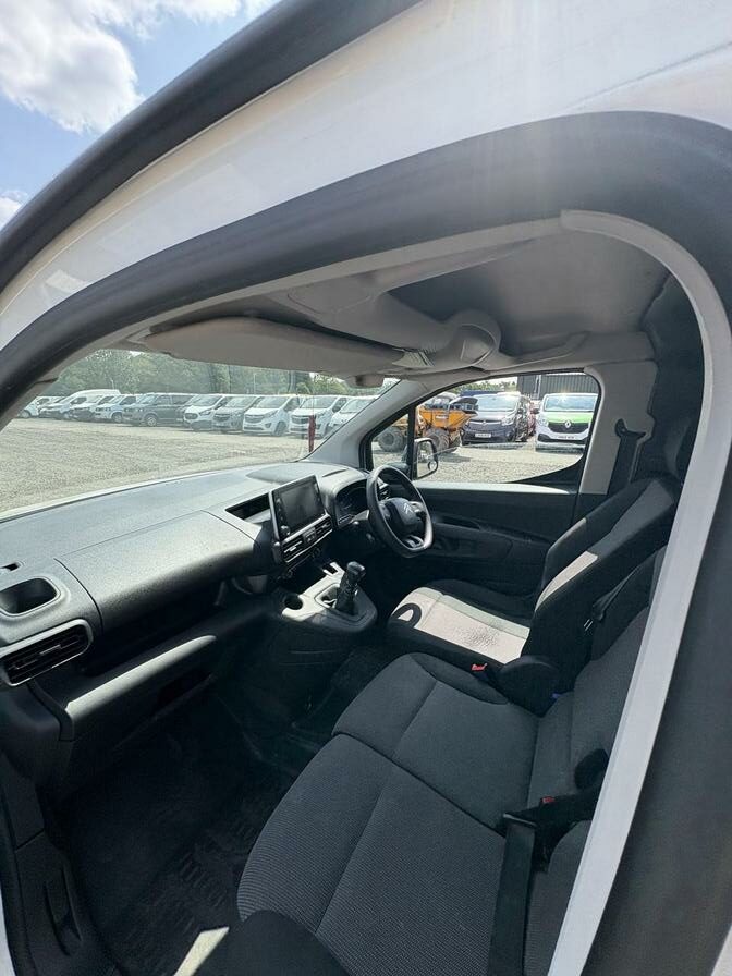 2021 Citroen Berlingo – Model: Berlingo 1000 Enterprise Professional Blue HDi – SM71KWK