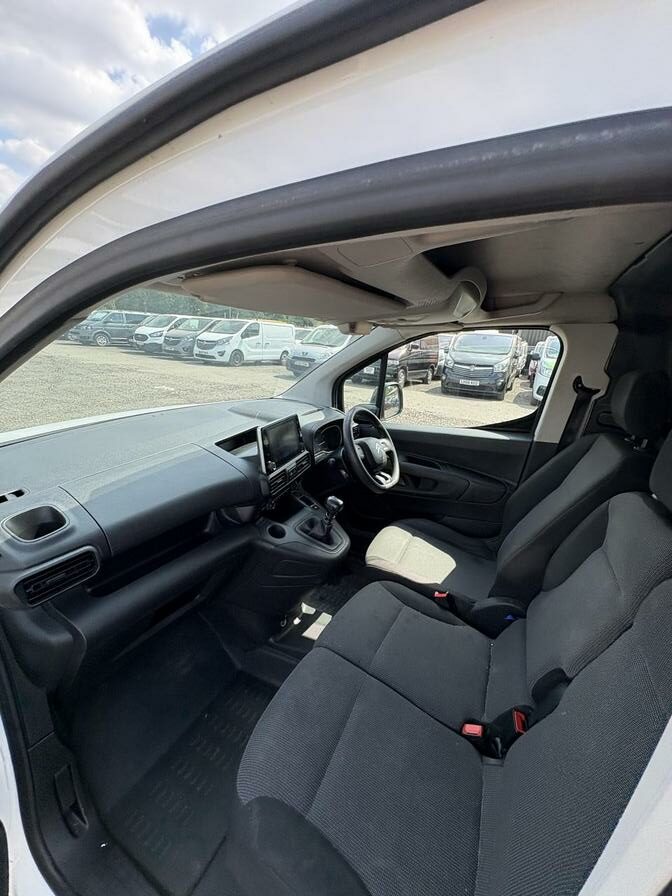 2021 Citroen Berlingo – Model: Berlingo 1000 Enterprise Professional Blue HDi – WP71NUK