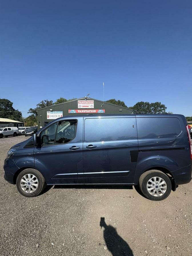 2022 Ford Transit Custom – Model: Transit Custom 280 Limited EcoBlue – YF22ZBY