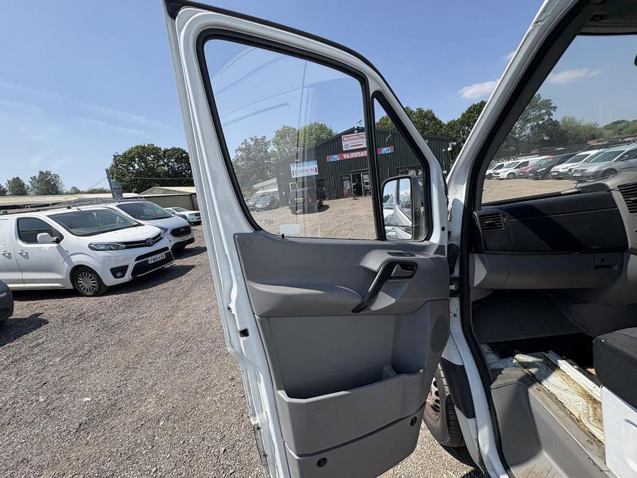2011 Mercedes-Benz Sprinter – Model: Sprinter 313 CDi – YH11KHE