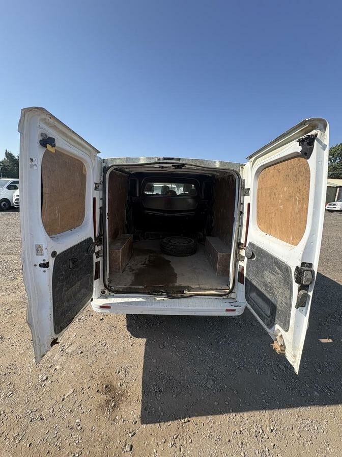 2015 Vauxhall Vivaro – Model: Vivaro 2900 Sportive Bi-T CDTi ecoFLEX S/S – DV65CBU