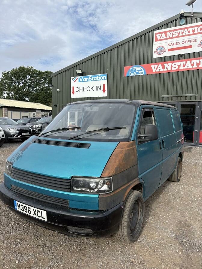 1994 Volkswagen Caravelle – Model: Transporter Caravelle – M396XCL