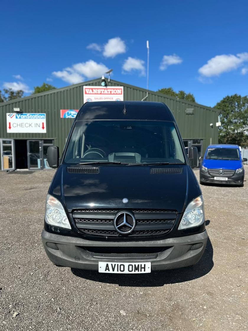 2010 Mercedes-Benz Sprinter – Model: Sprinter 319 CDi – AV10OMH