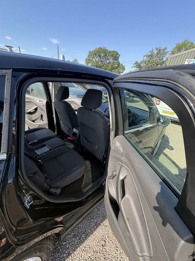 2016 Ford C-Max – Model: C-Max Zetec T – LD66XMF