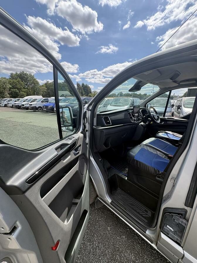 2018 Ford Transit Custom – Model: Transit Custom 300 Limited – CT68HWN