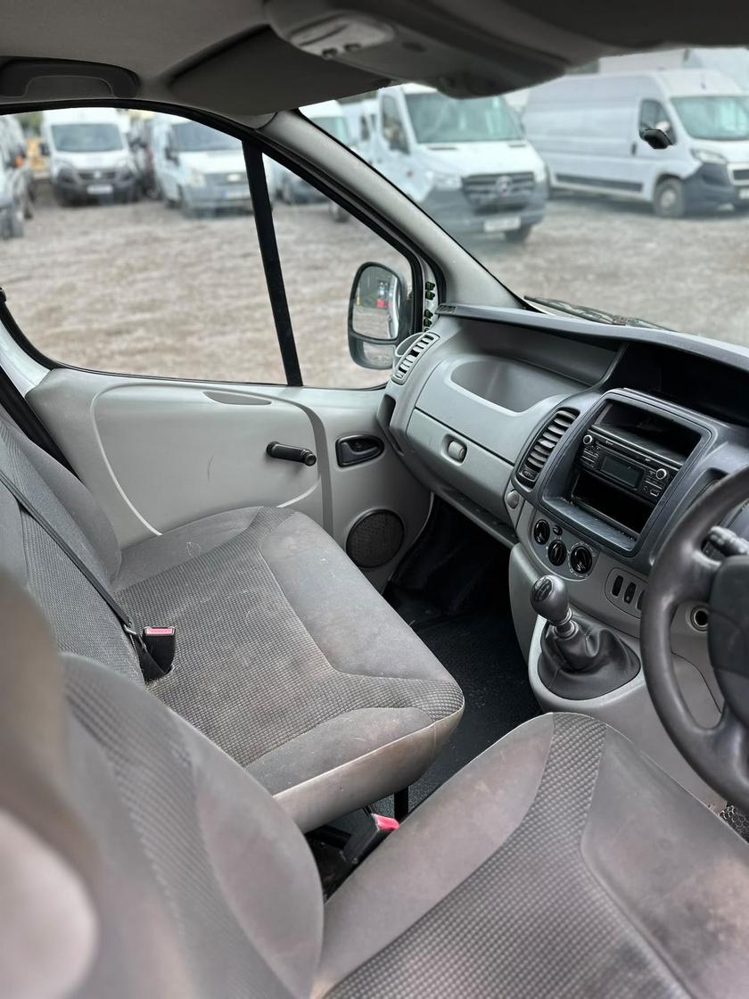 2013 Vauxhall Vivaro – Model: Vivaro 2900 CDTi LWB – DV63YMZ