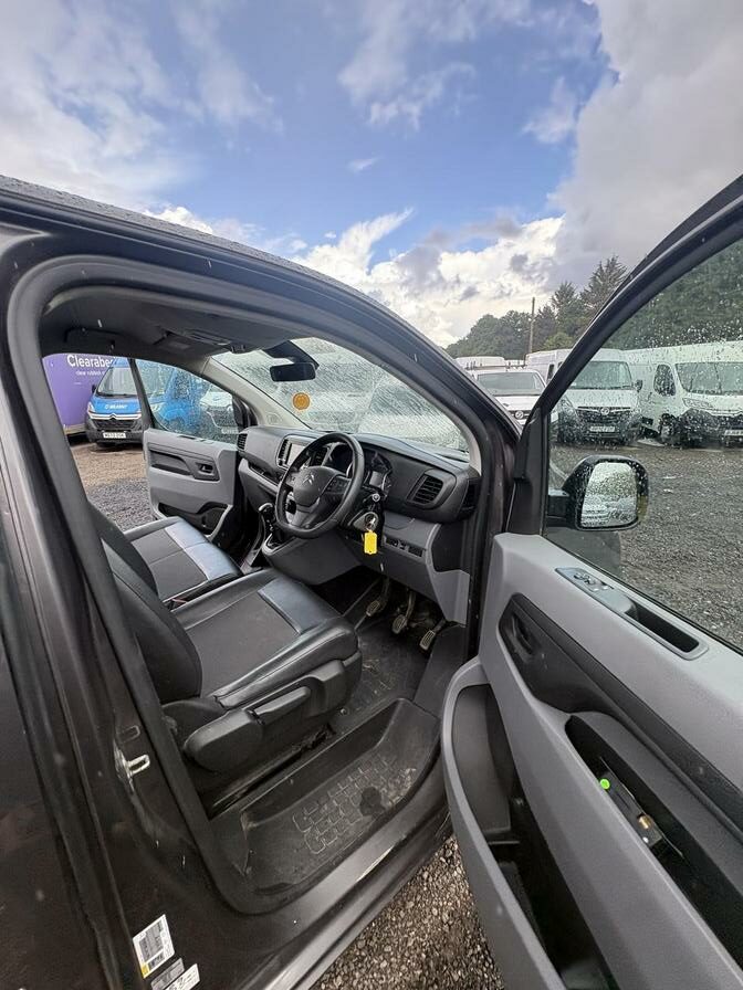 2017 Citroen Dispatch – Model: Dispatch 1400 Enterprise+ Blue HDi S/S – AP17GVW