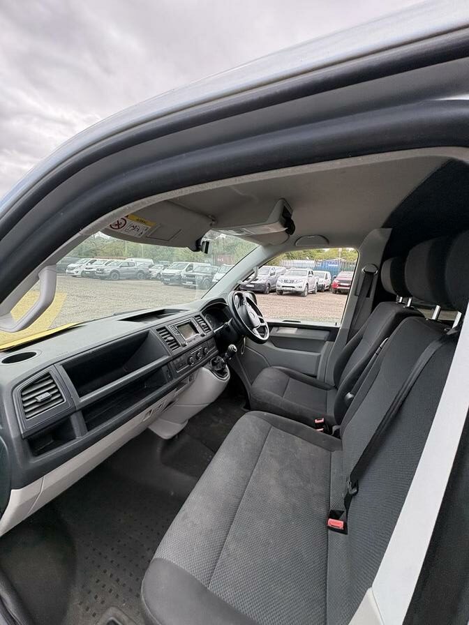 2018 Volkswagen Transporter – Model: Transporter T30 Highline TDI BlueMotion Technology – W5NRB/NXZ2303