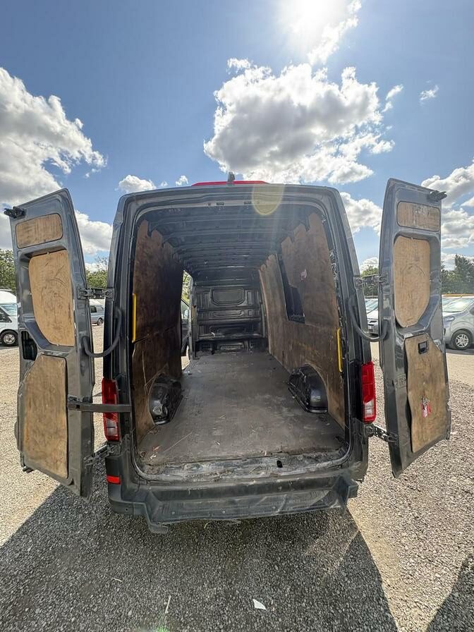 2021 Volkswagen Crafter – Model: Crafter CR35 Trendline TDI – DN21ZSR