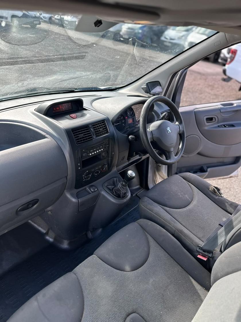2016 Peugeot Expert – Model: Expert 1000 L1H1 Professional HDi – PN16JCO