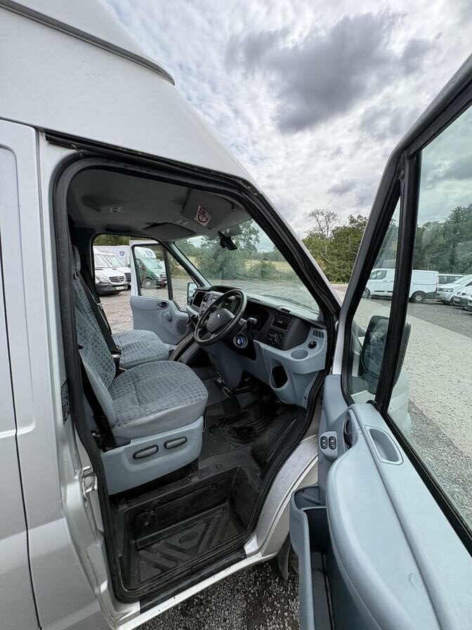2008 Ford Transit – Model: Transit 140 T350 LWB RWD – LR08UOK