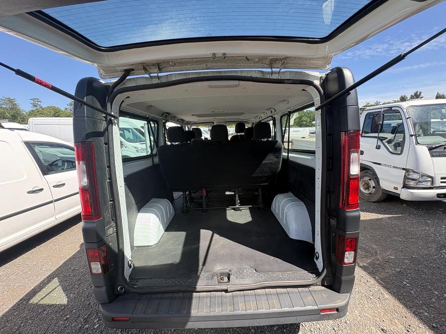 2015 Vauxhall Vivaro Combi – Model: Vivaro CDTi – DY65YGH