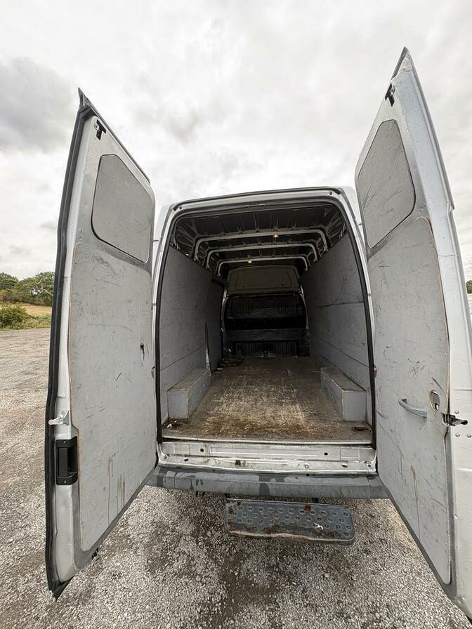 2008 Ford Transit – Model: Transit 140 T350 LWB RWD – LR08UOK