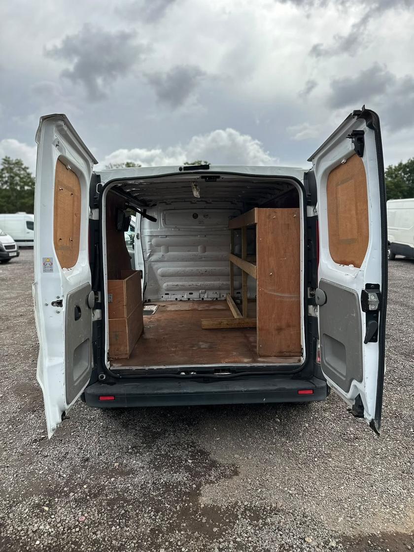 2013 Vauxhall Vivaro – Model: Vivaro 2900 CDTi LWB – DV63YMZ
