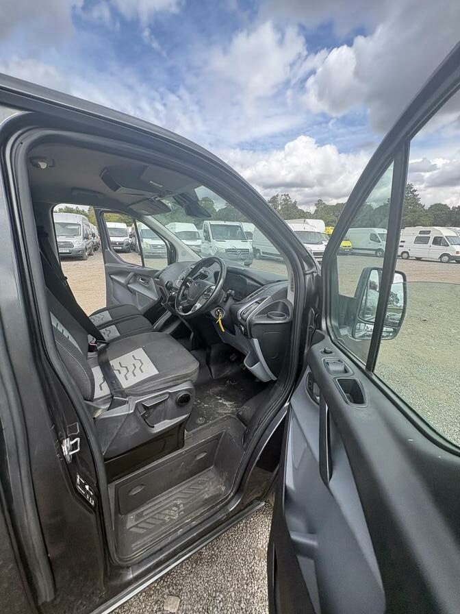 2018 Ford Transit Custom – Model: Transit Custom 290 Limited – KT18URO