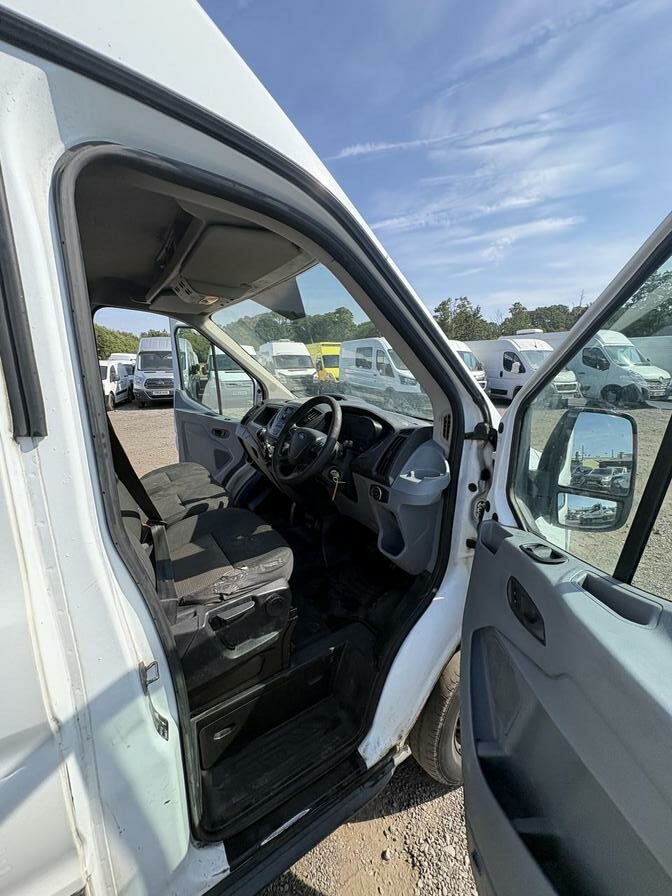 2015 Ford Transit – Model: Transit 350 – LJ65UOA