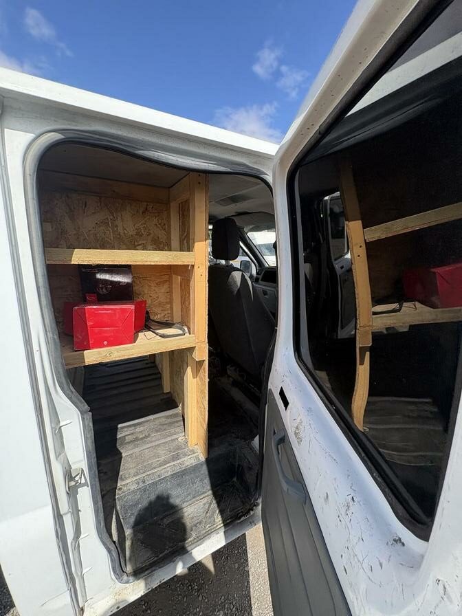 2007 Ford Transit – Model: Transit 100 T350 LWB Double Cab RWD – NJ57YRN