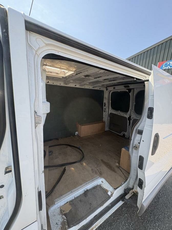 2009 Vauxhall Vivaro – Model: Vivaro 2700 CDTi SWB – WP59PZD