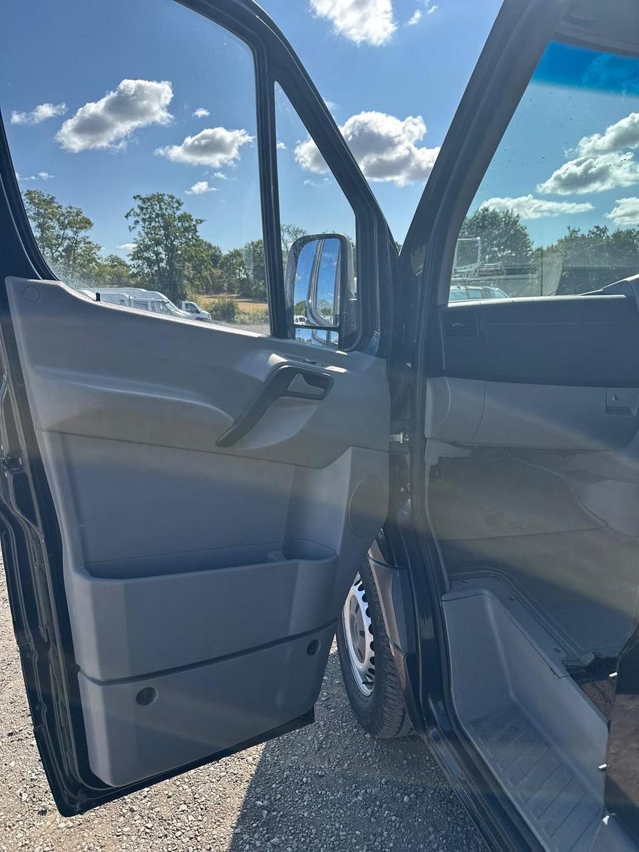 2010 Mercedes-Benz Sprinter – Model: Sprinter 319 CDi – AV10OMH