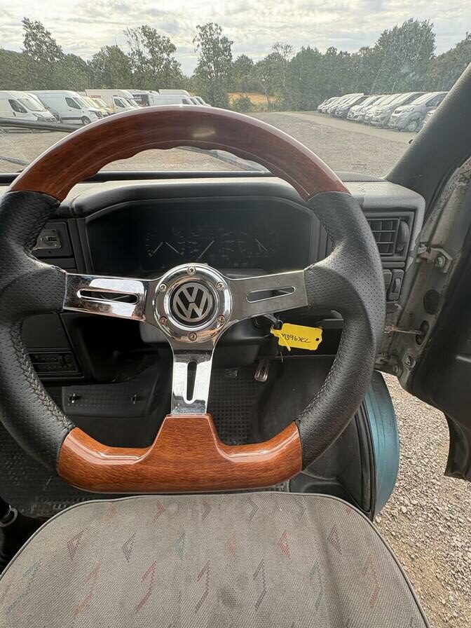 1994 Volkswagen Caravelle – Model: Transporter Caravelle – M396XCL
