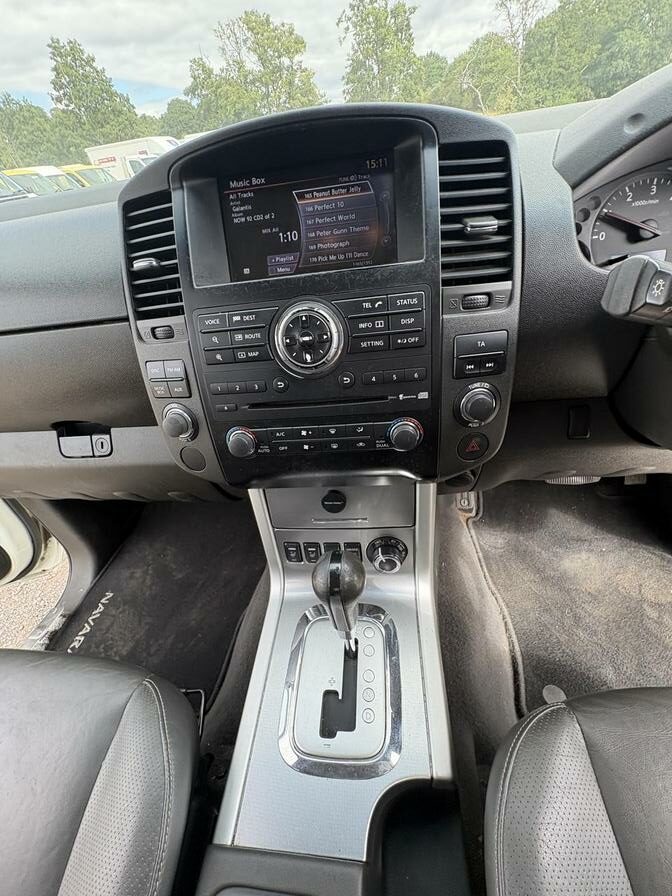 2013 Nissan Navara – Model: Navara Tekna dCi Auto – YN13XEF