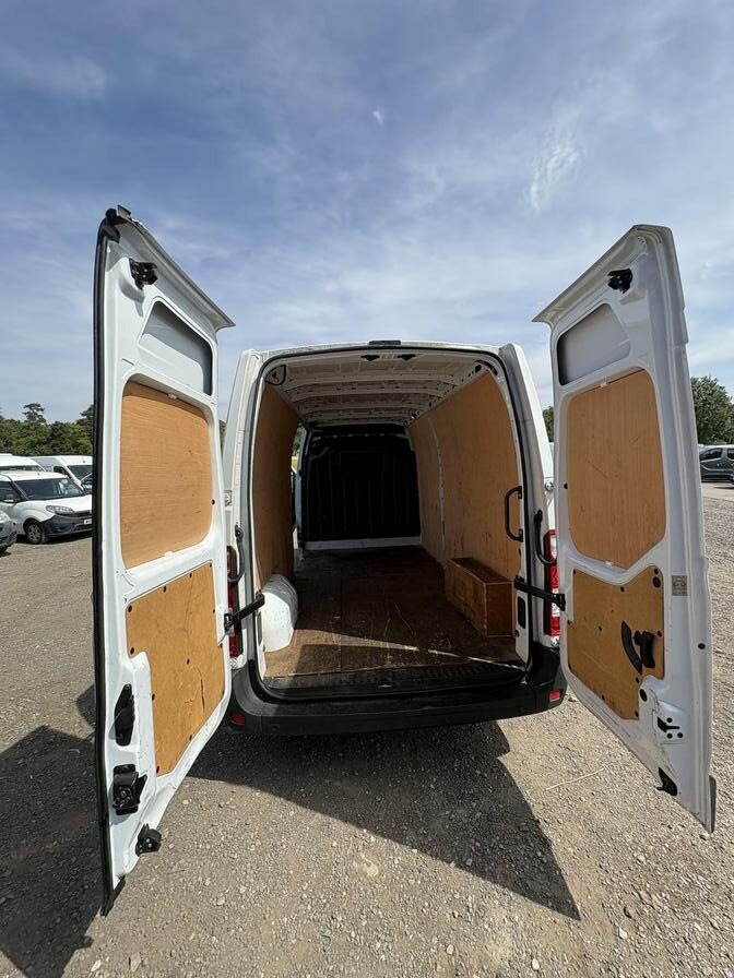 2021 Vauxhall Movano – Model: Movano L3H2 F3500 CDTi – DW70DXY