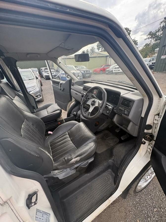 2000 Volkswagen Transporter – Model: 800 Special TD SWB – X94OOF