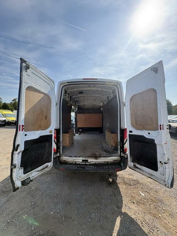 2015 Ford Transit – Model: Transit 350 – LJ65UOA