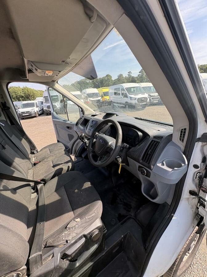 2015 Ford Transit – Model: Transit 350 – LJ65UOA